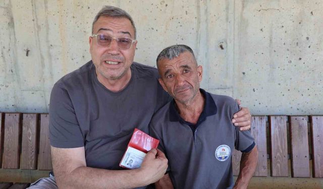 Kozanlı gurbetçi cüzdanını kaybettiğini gelen telefonla öğrendi