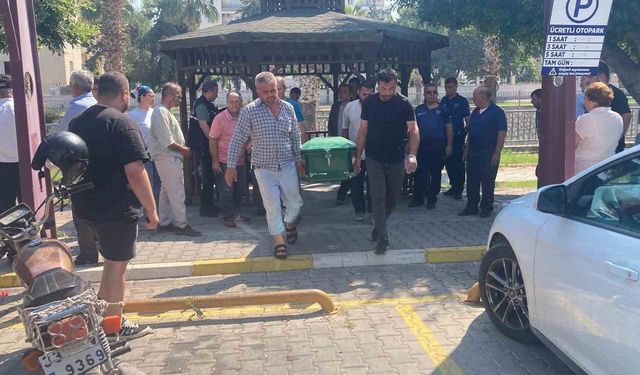 Mersin'de şüpheli ölüm: Parkta cansız bedeni bulundu
