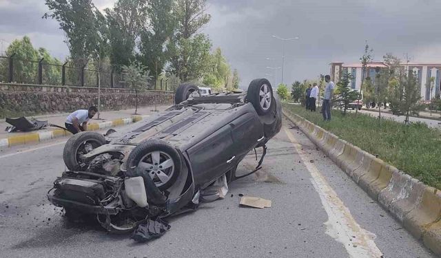 Patnos'ta trafik kazası: Araç takla attı, sürücü yaralandı