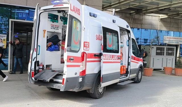 Siirt'te devrilen traktörün altında kalan sürücü hayatını kaybetti
