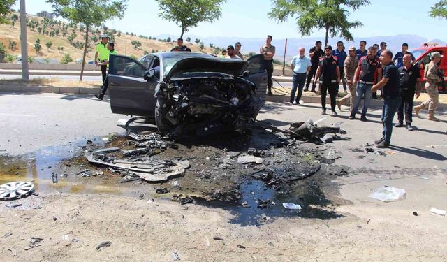 Şırnak'ta feci trafik kazası: Öğretmen hayatını kaybetti, 3 kişi yaralandı