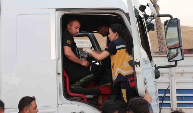 Şırnak'ta iki tır çarpıştı: 2 yaralı
