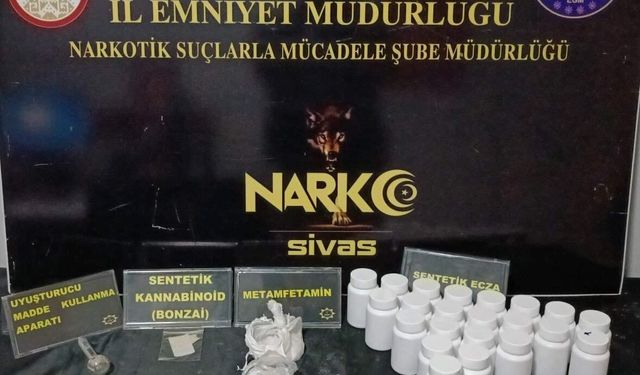 Sivas'ta uyuşturucu operasyonu: 2 kişi tutuklandı, bol miktarda uyuşturucu madde ele geçirildi
