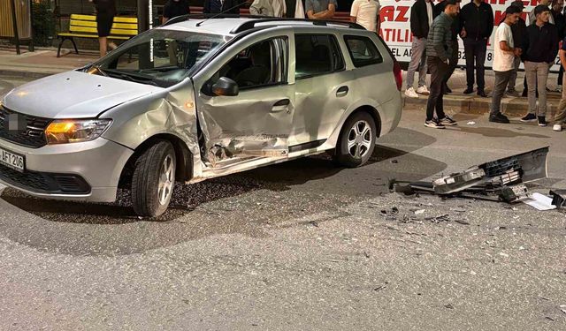 Sivas'ta zincirleme trafik kazası: 5 yaralı