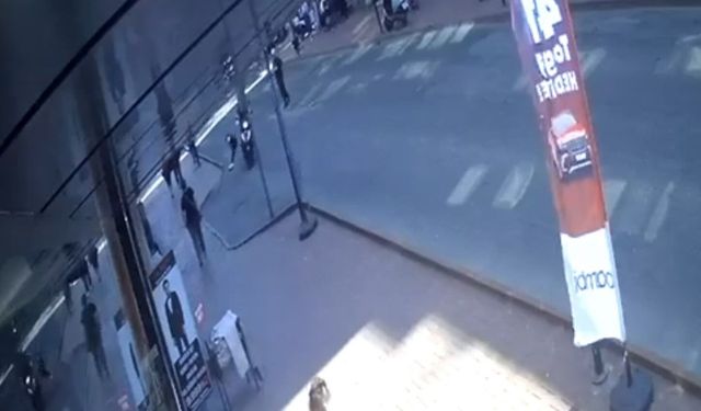 Zonguldak'ta 10 yaşındaki çocuğa motosikletin çarpma anı kamerada