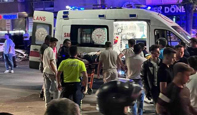 Bursa’da motosiklet otomobile saplandı: 1 yaralı