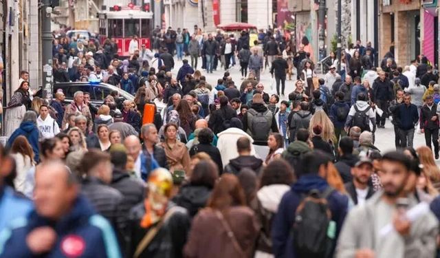 Türkiye’de genç yoksulluğu alarm veriyor