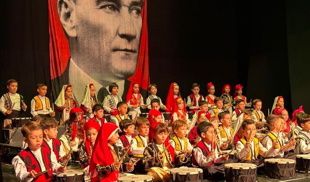 Bursalı miniklerin mezuniyet sevinci