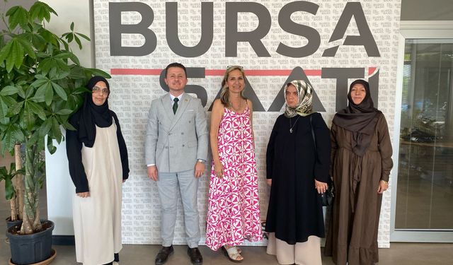 Yeniden Refah Partisi Kadın Kolları basın emekçilerinin sorunlarını araştırıyor