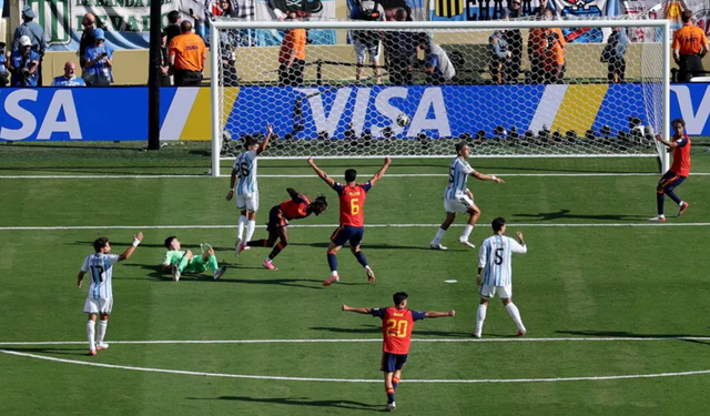 İspanya, Dünya Kupası finalinde Arjantin’i 1-0 devirdi