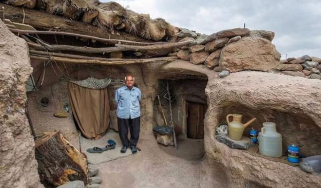 Bu köyde yaşayan herkes 1 metre