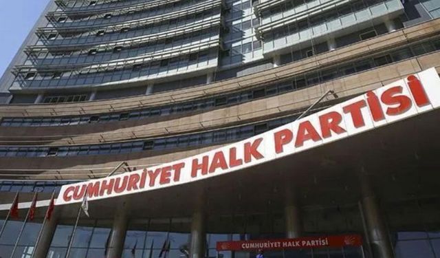 Görevden alınan CHP'li başkanlar irtibat bürosu açıyor