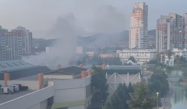 Bursa’da Yeşilşehir Mahallesi’nde yangın: Yoğun duman yükseliyor
