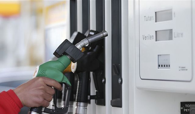 Benzin, motorin ve LPG'ye zam, indirim var mı? (17 Ağustos 2026)