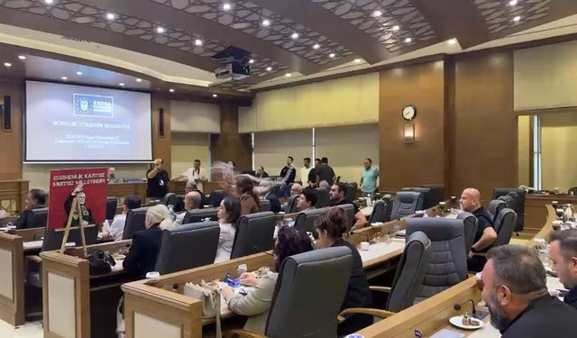 Bursa Büyükşehir Meclisi'nde tansiyon yükseldi
