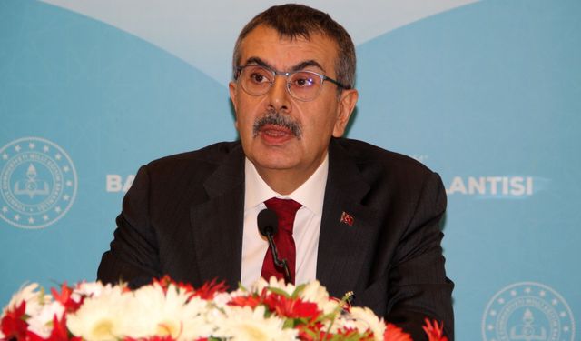 Özel okul maaşları gündemde: Tekin rakam verdi