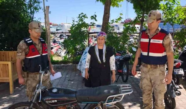 3 ay önce çalınan motosiklet sahibine teslim edildi