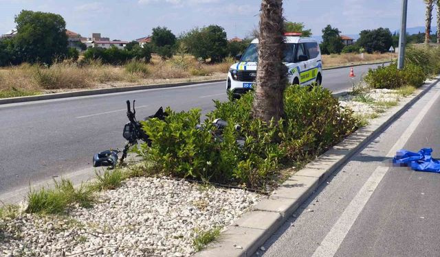 Ağaca çarpan motosikletin sürücüsü yaşam mücadelesini kaybetti