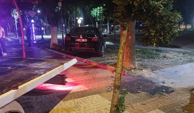 Alkollü aday sürücü kaldırıma çıktı, ehliyetine el konuldu