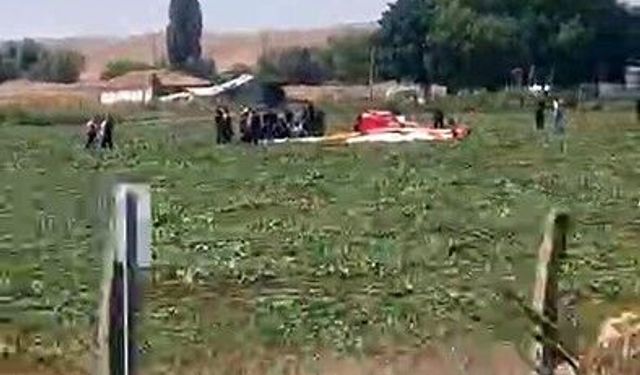 Ankara Temelli'de bir eğitim helikopteri düştü, 2 kişi yaralandı. Bölgeye çok sayıda yardım ekibi sevk edildi.