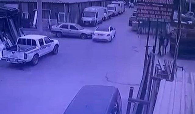 Aynı sokakta peş peşe kazalar kamerada