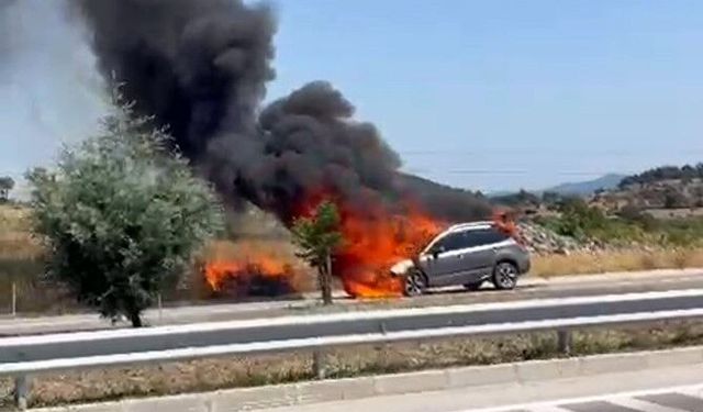 Ayvacık'ta araç yangını
