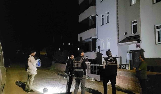 Balkondan düşen yaşlı adam hayatını kaybetti