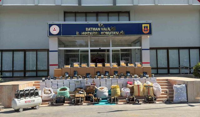 Batman'da kaçakçılık operasyonunda binlerce kaçak ürün ele geçirildi