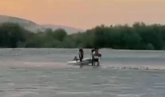 Batman'da suda mahsur kalan 2 kişi dalgıç ekiplerince kurtarıldı