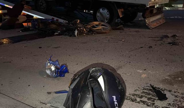 Bolu'da motosiklet ile kamyonet çarpıştı: 1 ölü, 1 yaralı