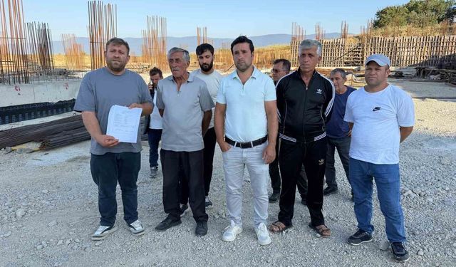 Bolu'da üniversite inşaatında maaşlarını alamayan işçiler 2 haftada 4 kez vince çıktı: '20 gündür yemek ve su yok'
