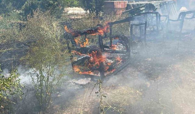 Burdur'da çıkan ot yangınında 2 dönümlük alan zarar gördü