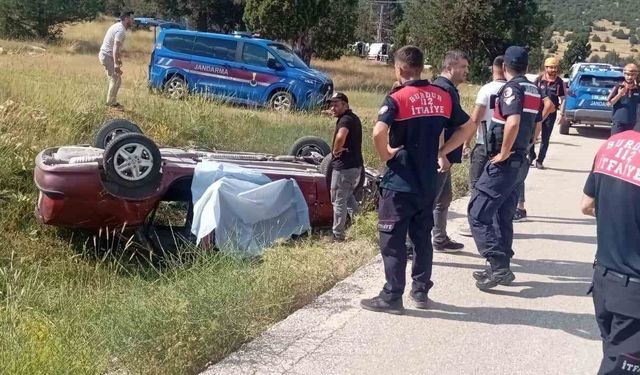Burdur'da otomobil şarampole devrildi: 1 ölü, 1 yaralı