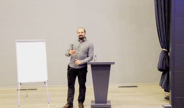 ÇOMÜ'de taciz dosyası olan akademisyenin dosyasına mahkemeden yürütmeyi durdurma kararı