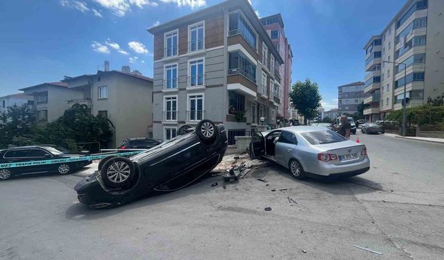Çorum'da cip ile otomobil çarpıştı: 2 yaralı