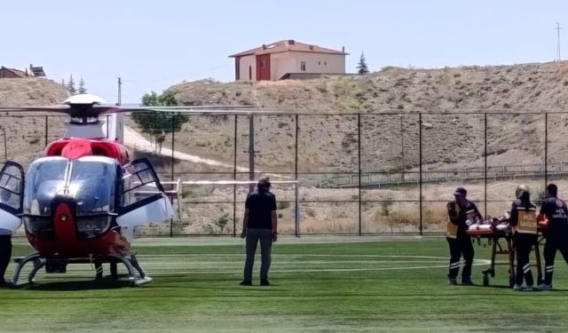 Darende'de evde düşen 98 yaşındaki kadın hava ambulansıyla Malatya'ya sevk edildi