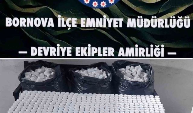 'Dur' ihtarına uymayıp kaçan araçtan on binlerce uyuşturucu hap çıktı