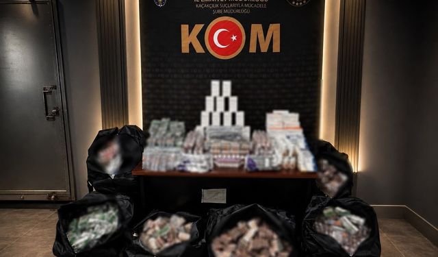 Fatih'te kaçak tıbbi ilaç operasyonu: 98 bin 632 tablet ele geçirildi, 2 şüpheli gözaltına alındı