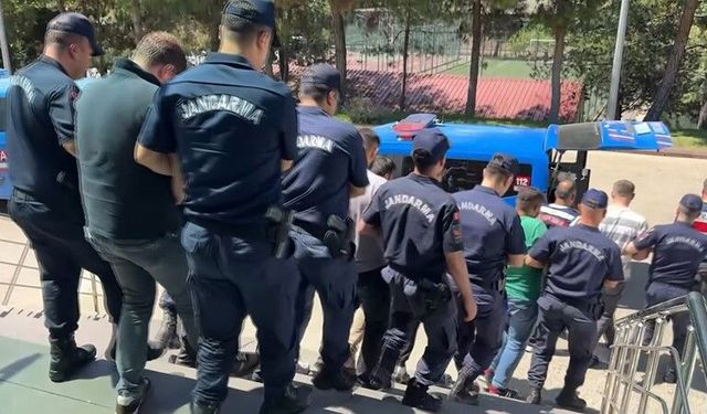 Gaziantep'te uyuşturucu tacirlerine darbe: 14 şahıs tutuklandı
