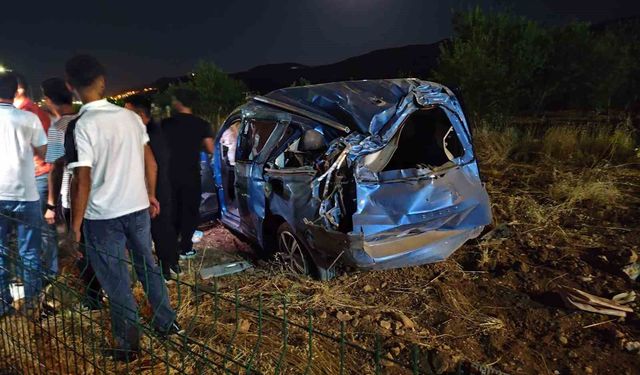 Gercüş'te hurdaya dönen araçtan burnu bile kanamadan çıktı