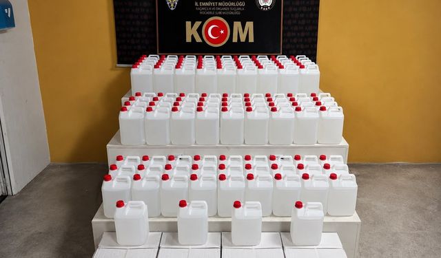 İstanbul'dan Ankara'ya 1 tonluk etil alkol sevkiyatı Sakarya'da engellendi