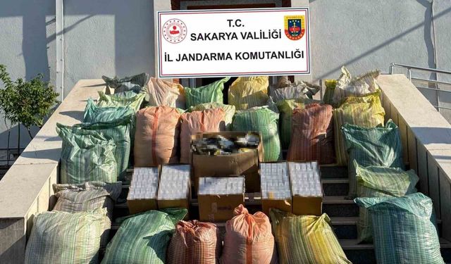 Jandarmadan 1 tonluk tütün operasyonu: 2 gözaltı
