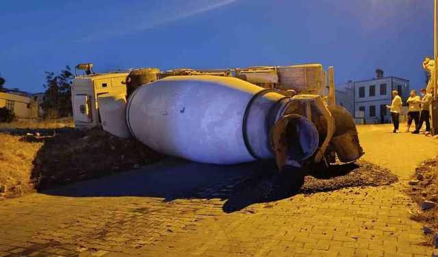 Kahramanmaraş'ta beton mikseri devrildi: 1 yaralı