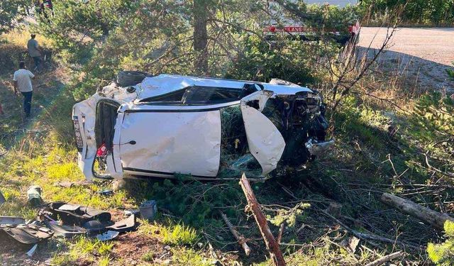 Kastamonu'da otomobil şarampole yuvarlandı: 5 yaralı