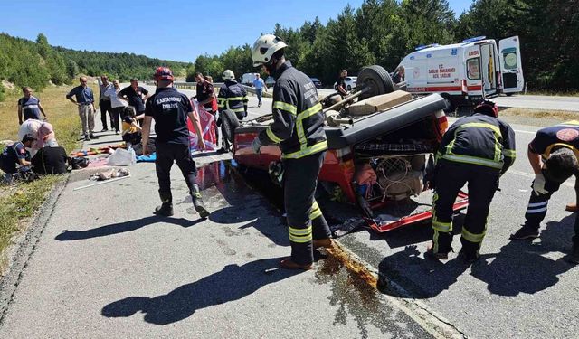 Kastamonu'da Tofaş marka otomobil takla attı: 3 yaralı