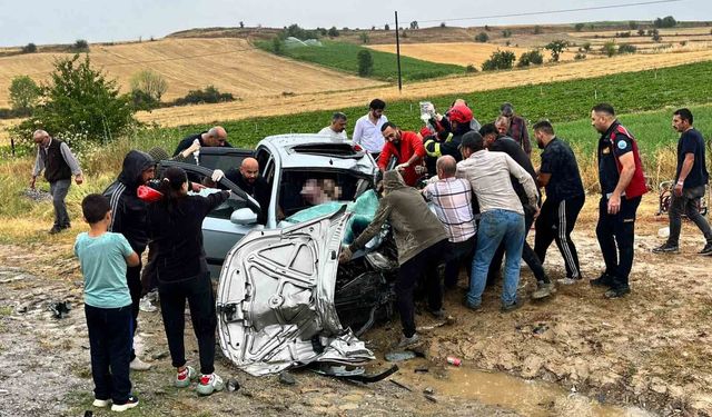 Kastamonu'da üç araç çarpıştı: 1 ölü, 5 yaralı
