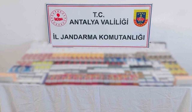 Kemer'de çok sayıda kaçak ürün ele geçirildi