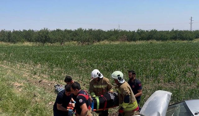 Kırıkhan'da tarlaya uçan otomobilin sürücüsü yaralandı