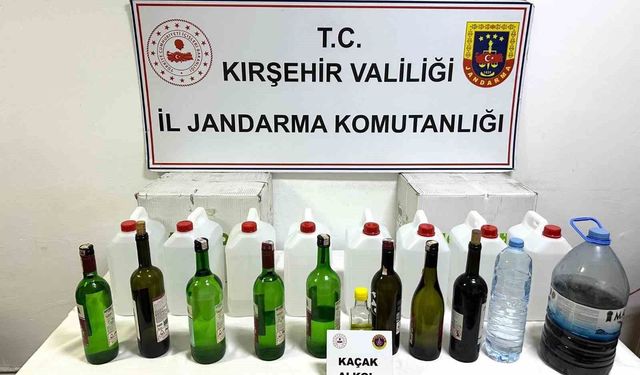 Kırşehir'de 48 litre kaçak alkol ve el yapımı içki ele geçirildi