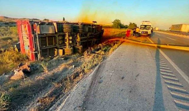 Kontrolden çıkan kamyon devrildi: 1 yaralı